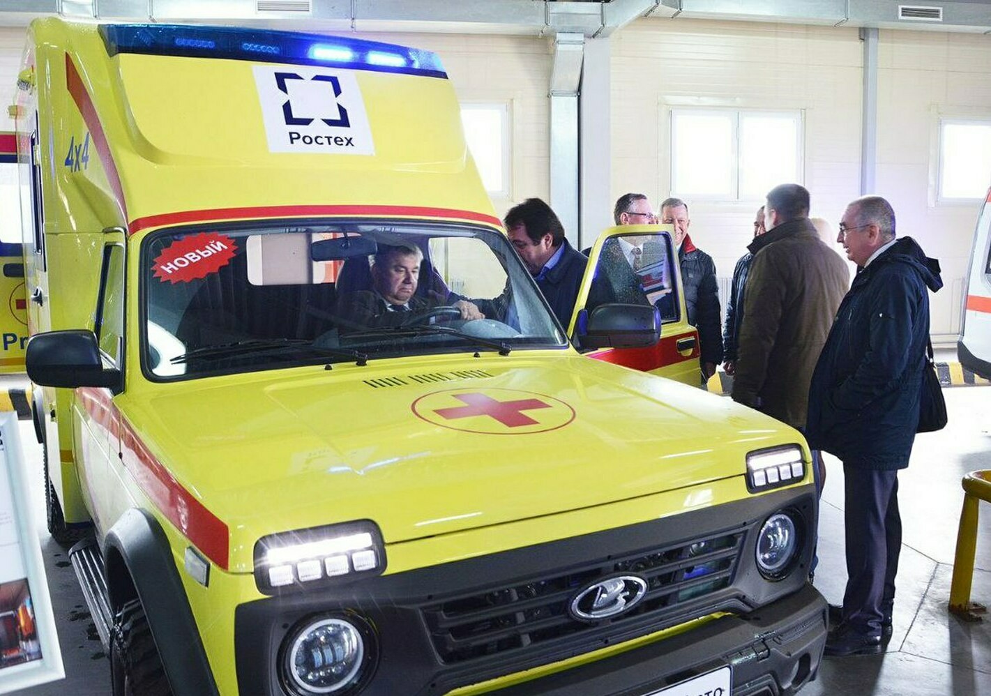 Компания «Швабе-Москва» презентовала автомобили скорой медпомощи и соцслужбы на базе МАЗ в Бресте